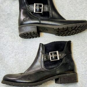 Timberland Black Leather Ankle Boots with Buckle